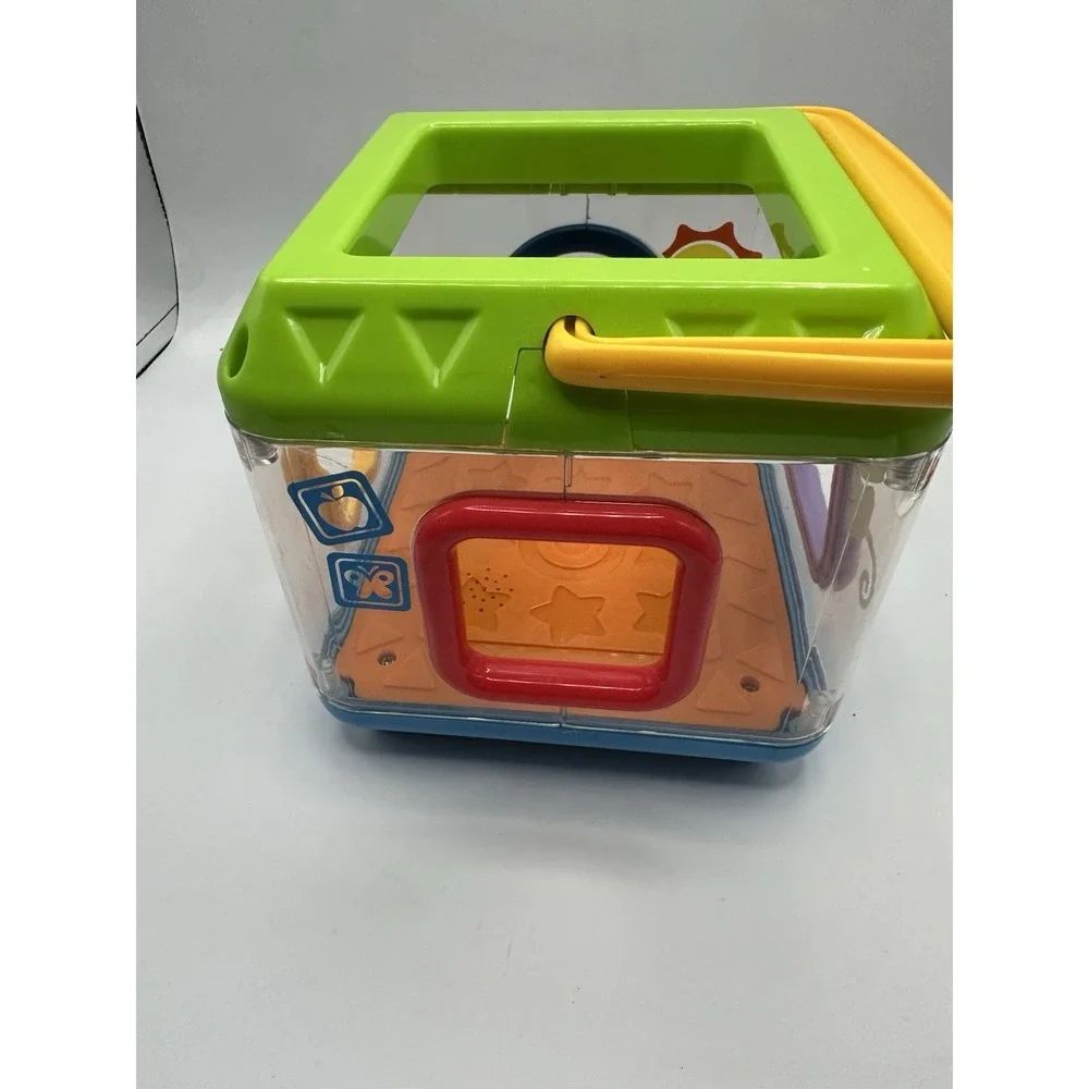 Fisher Price Peek A Boo Block Shape Sorter Baby Musical Sounds Carry Handle Cube
